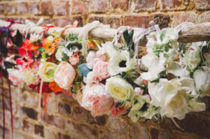 assortiment-couronne-fleurs-artificelle-couleur-mariage-colette-bloom-02