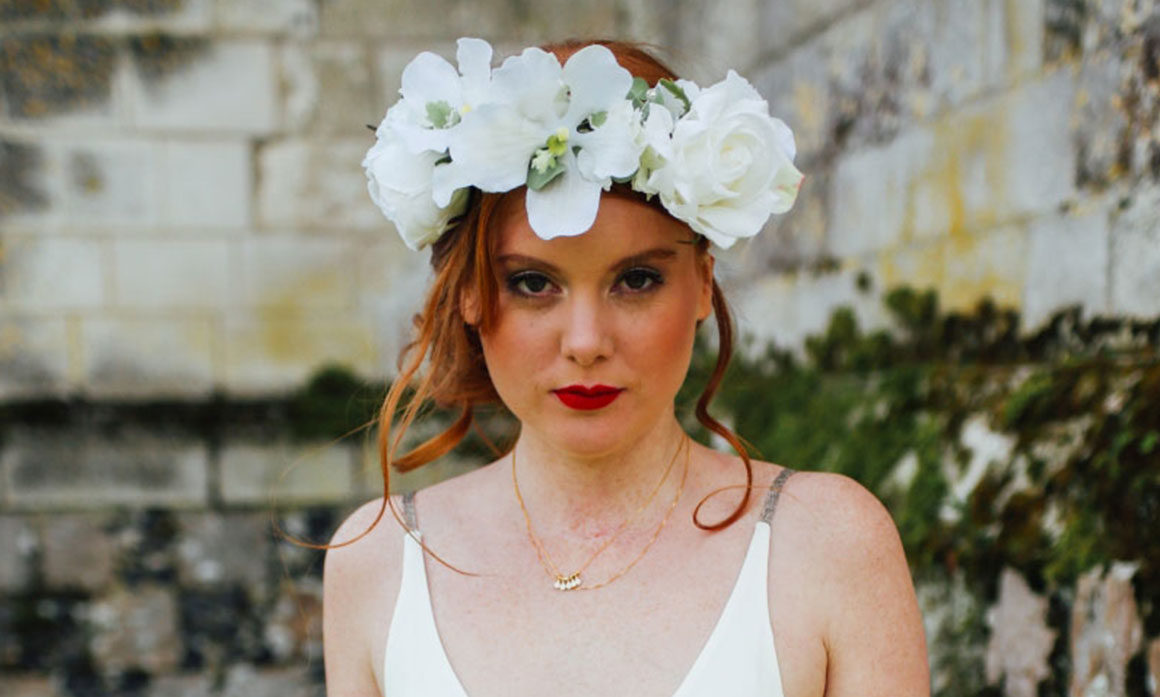 accessoire chevelure mariage fleur sobre blanc orchidée église tradition