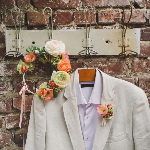 Boutonnière pour costume du marié, coquelicot champêtre| Colette Bloom