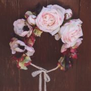 Courone couronne de fleurs rose ancienne anemone prune mariage thème retro bucolique dentelle Mademoiselle emmanuelle